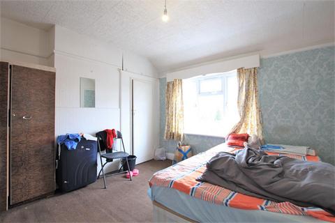 46 Browning Way, Hounslow, TW5 9BE
