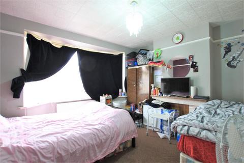 46 Browning Way, Hounslow, TW5 9BE