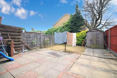 26 Scott Gardens, Hounslow, TW5 9JX