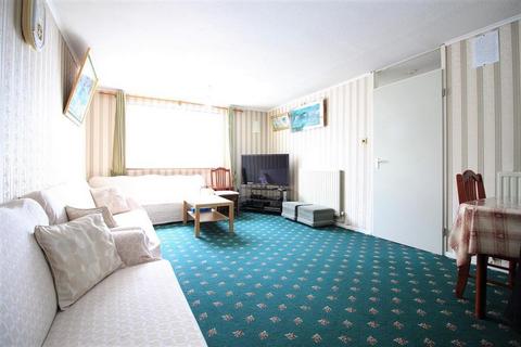 26 Scott Gardens, Hounslow, TW5 9JX