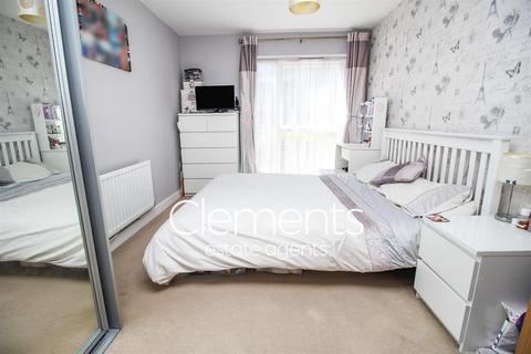 1, Basildon Court Croxley Road, Nash Mills Wharf, Hemel Hempstead, HP3 9GY