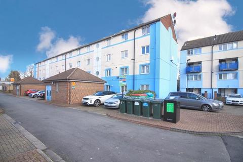 144 Harlech Gardens, Hounslow, TW5 9PT