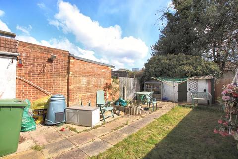 65 Waye Avenue, Hounslow, TW5 9SQ
