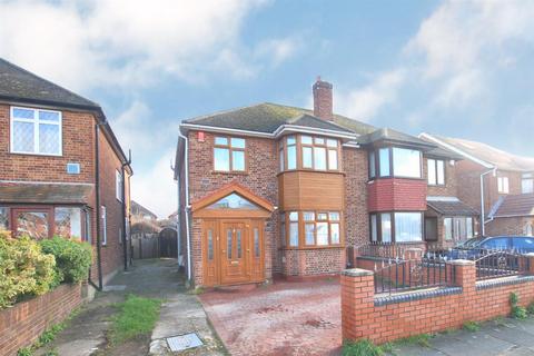 239 Brabazon Road, Hounslow, TW5 9LW