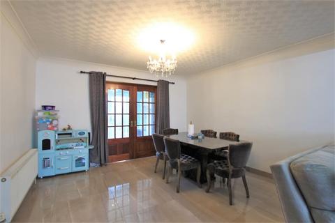 239 Brabazon Road, Hounslow, TW5 9LW