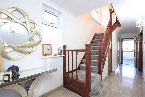239 Brabazon Road, Hounslow, TW5 9LW