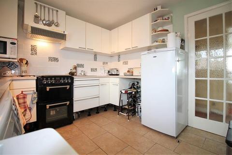 17 Wright Road, Hounslow, TW5 9LR
