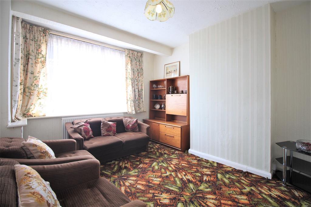 Wentworth Road, Southall UB2 3 bed terraced house £400,000