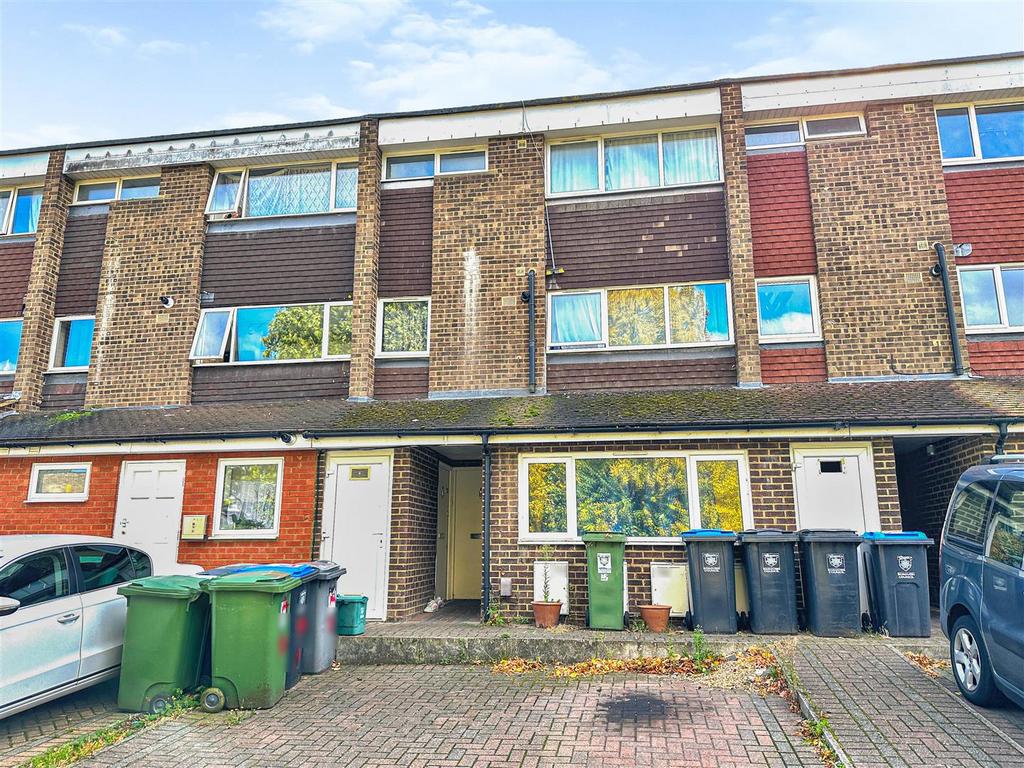 Lonsdale, Hemel Hempstead HP2 3 bed for sale £255,000