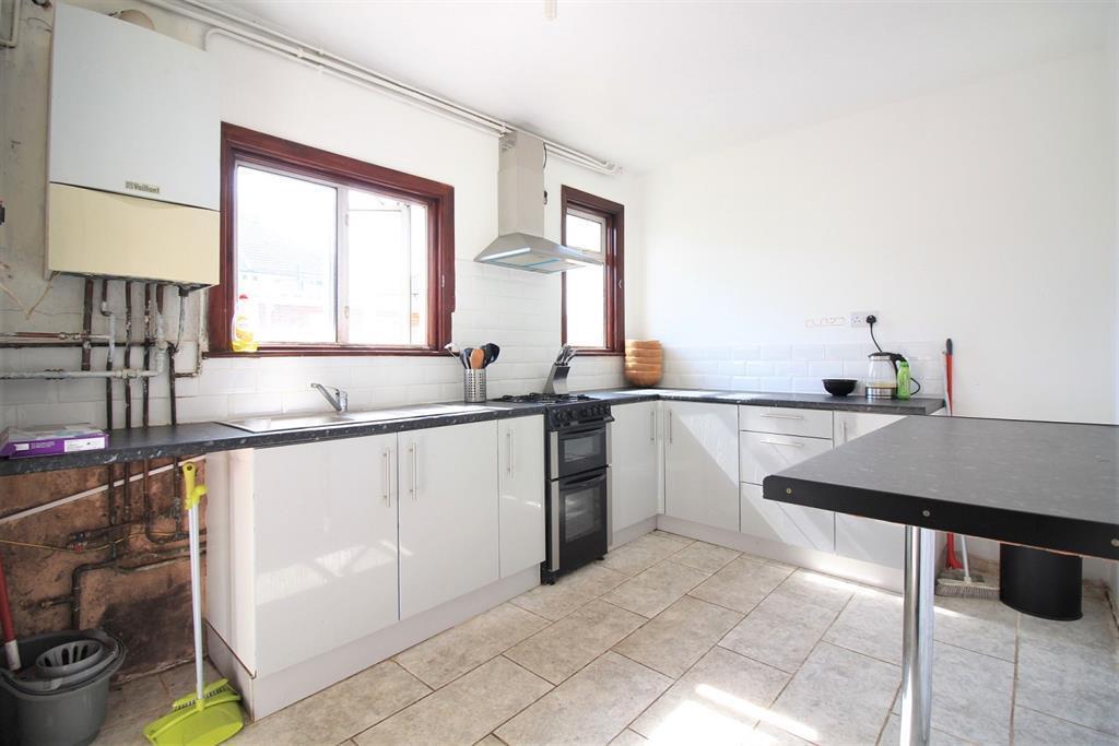 Brent Road, Southall UB2 3 bed semidetached house £625,000