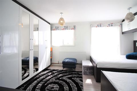 49 Norman Crescent, Hounslow, TW5 9JR