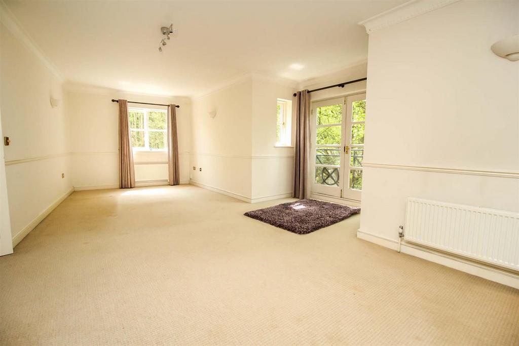 Lounge / dining room