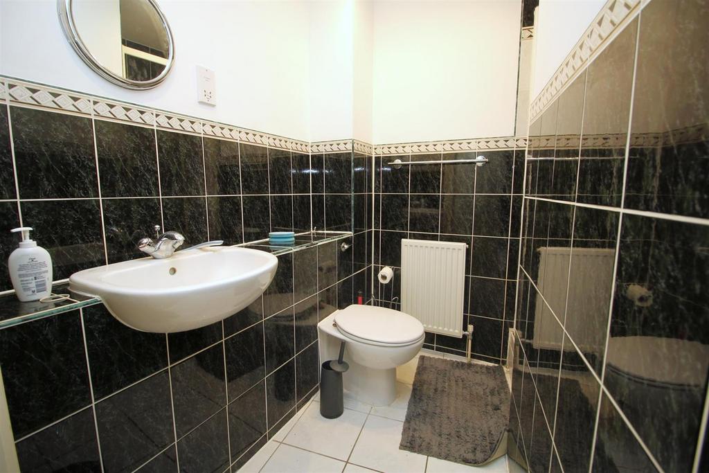 En suite shower room