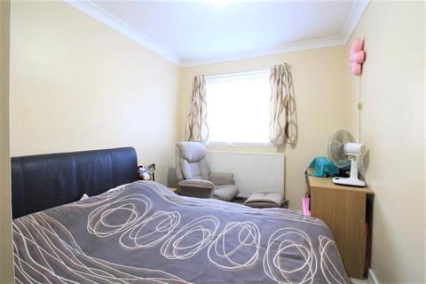 26 Memorial Close, Hounslow, TW5 0LN