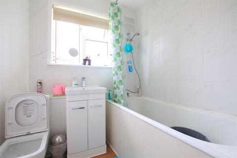 103 Brabazon Road, Hounslow, TW5 9LN