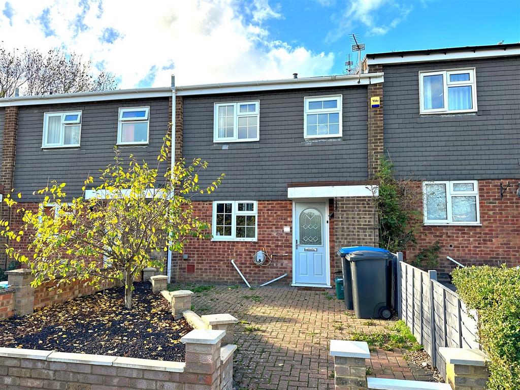 Lomond Road, Hemel Hempstead HP2 3 bed house £375,000