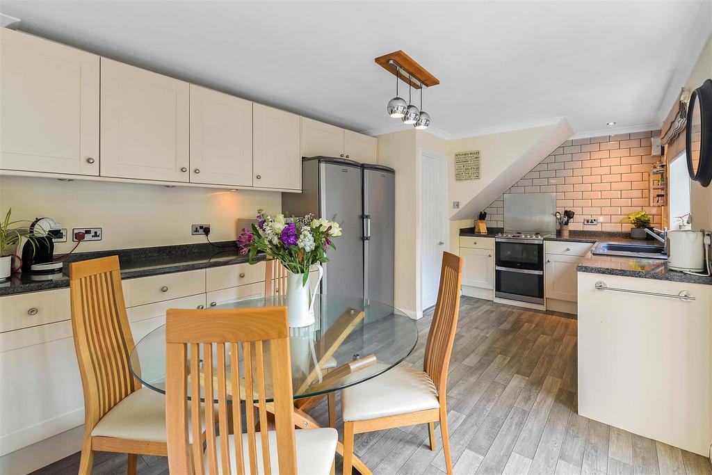 Dunstan Grove, Tunbridge Wells 4 bed detached house £795,000