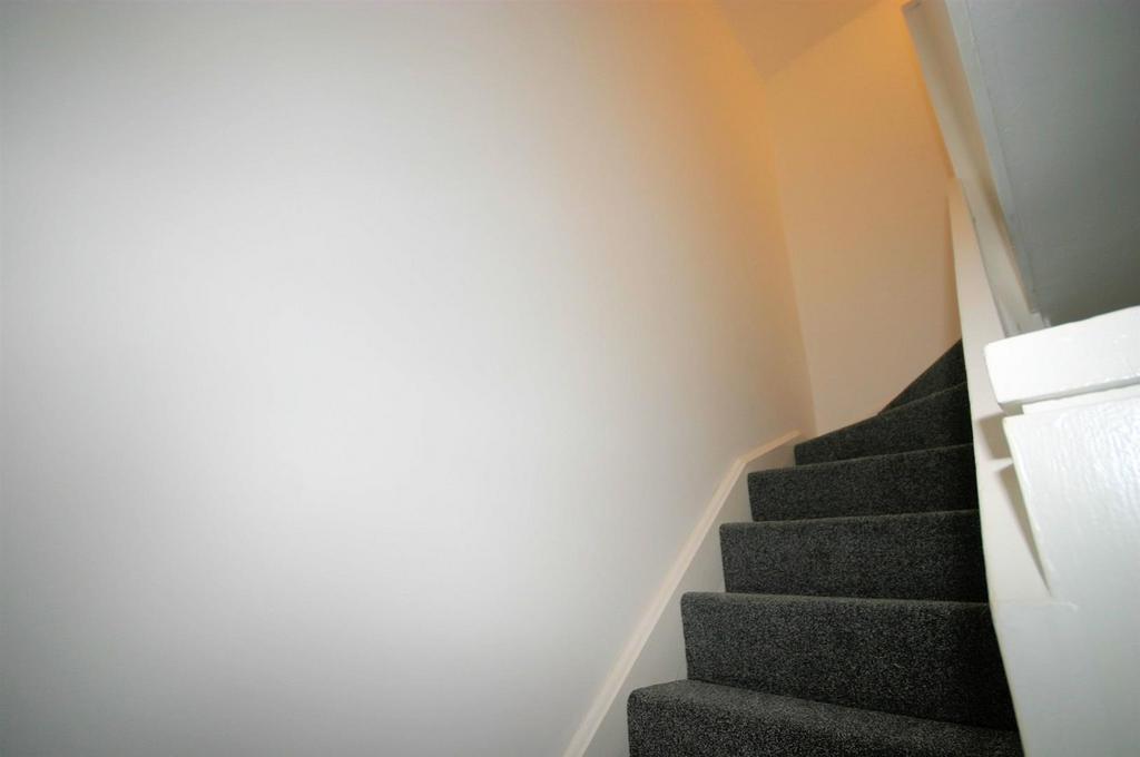 2 Floor Landing