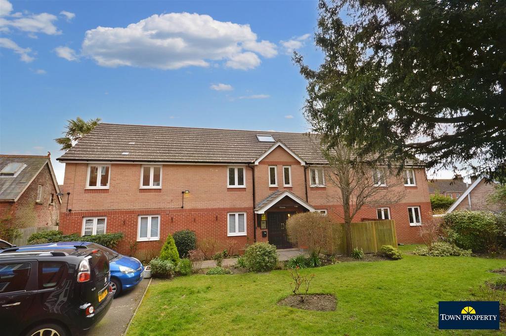 St. Leonards Road, Eastbourne 2 bed retirement property for sale £150,000