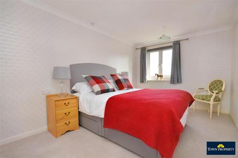 2 bedroom retirement property for sale - St. Leonards Road, Eastbourne