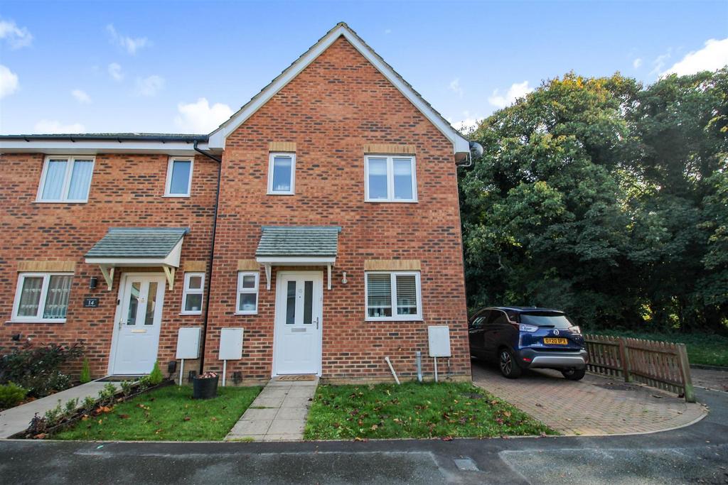 The Ridings, Hemel Hempstead HP2 3 bed semidetached house for sale £