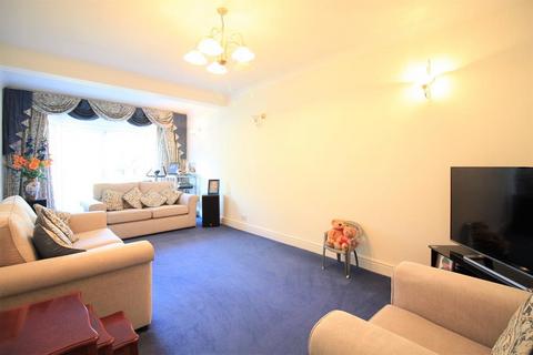 9 Stour Avenue, Southall, UB2 4HL
