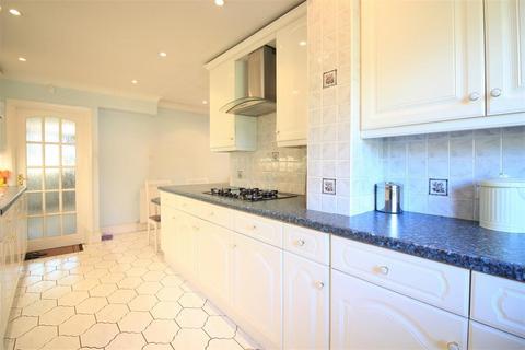9 Stour Avenue, Southall, UB2 4HL