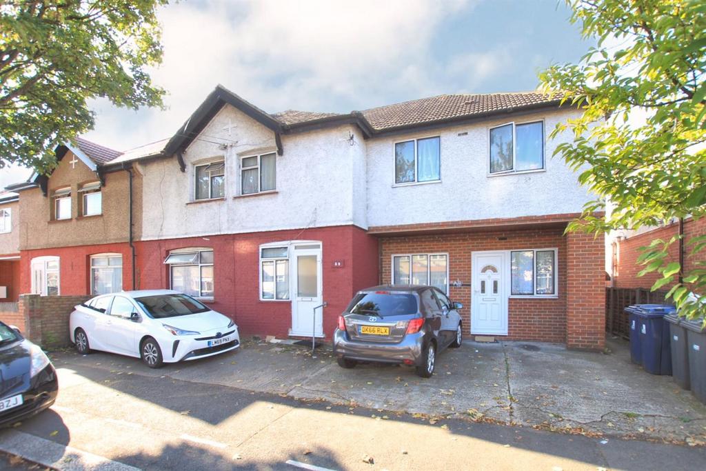 Brent Road, Southall UB2 8 bed semidetached house £725,000