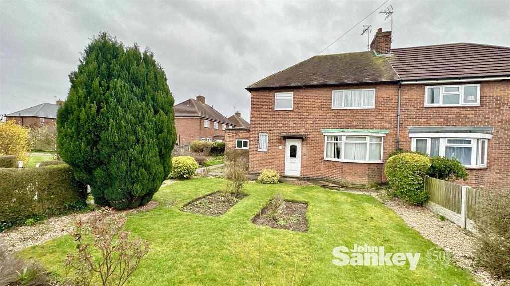 Ollerton Road, Edwinstowe, Mansfield 3 bed semidetached house £220,000