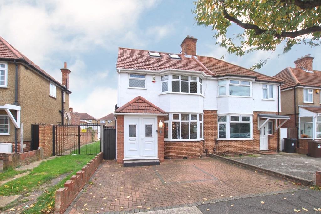 Berkeley Waye Heston Tw5 4 Bed Semi Detached House For Sale £665 000