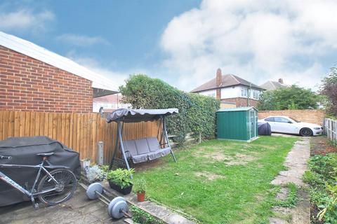 54 Fern Lane, Hounslow, TW5 0HJ