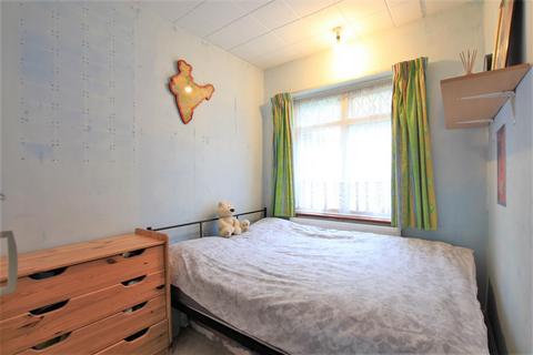 54 Fern Lane, Hounslow, TW5 0HJ