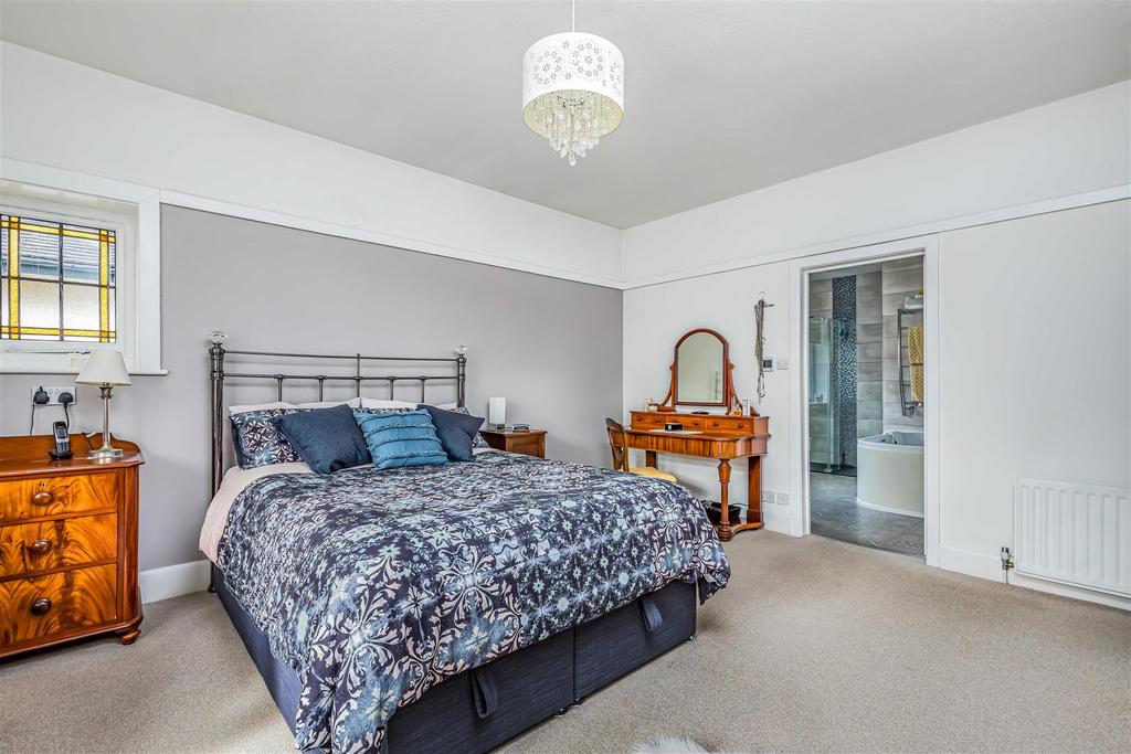 8 Thistlebarrow Road, Bournemouth-Small-Portico Mar