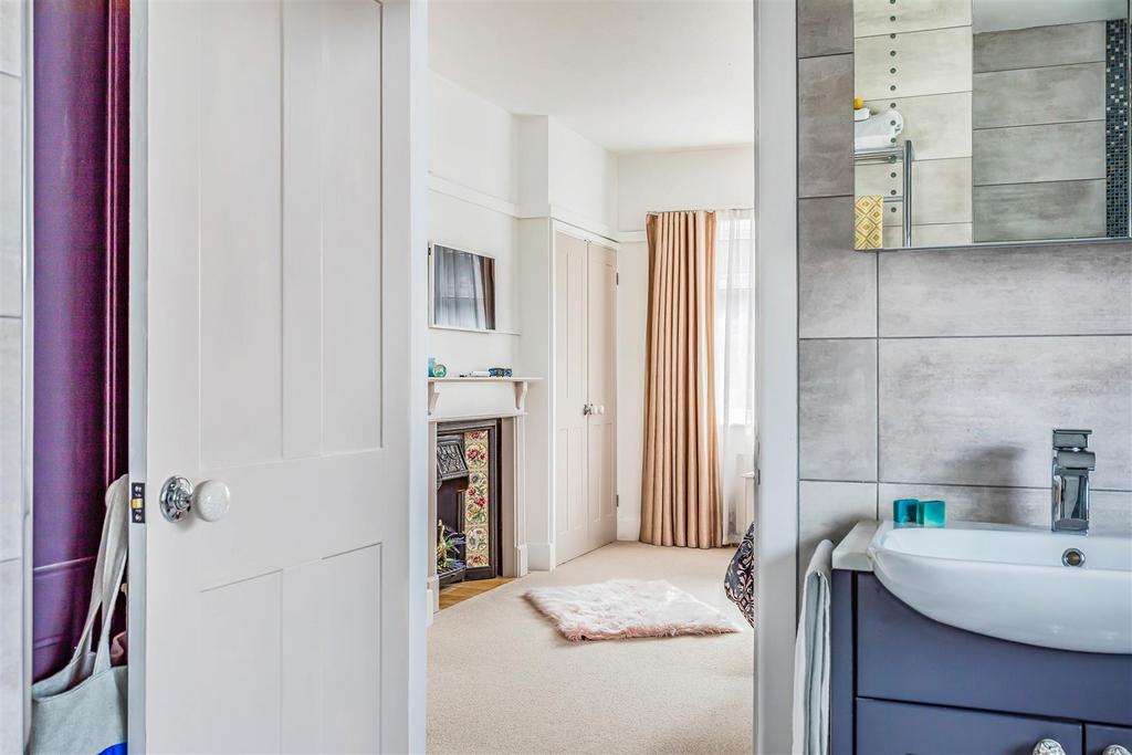 8 Thistlebarrow Road, Bournemouth-Small-Portico Mar