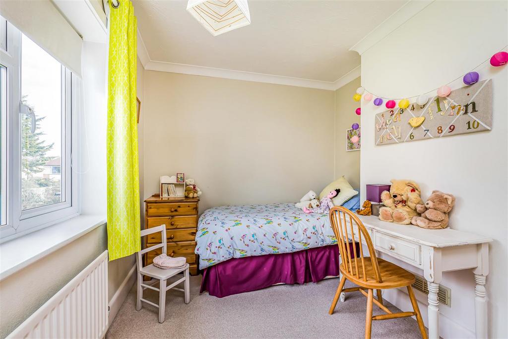 8 Thistlebarrow Road, Bournemouth-Small-Portico Mar