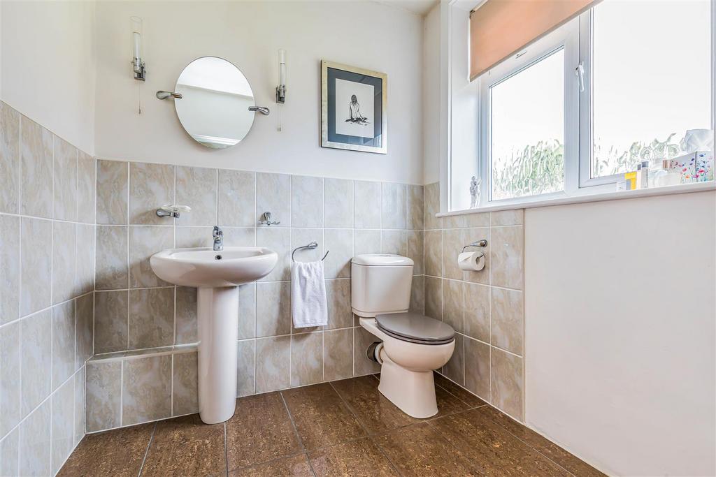 8 Thistlebarrow Road, Bournemouth-Small-Portico Mar