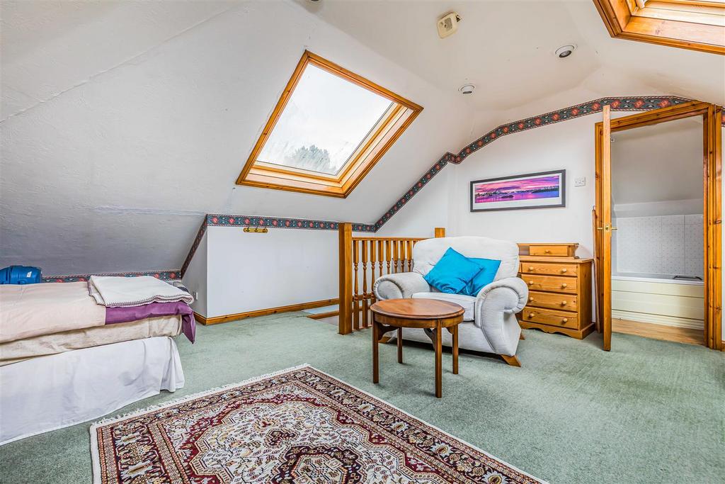 8 Thistlebarrow Road, Bournemouth-Small-Portico Mar