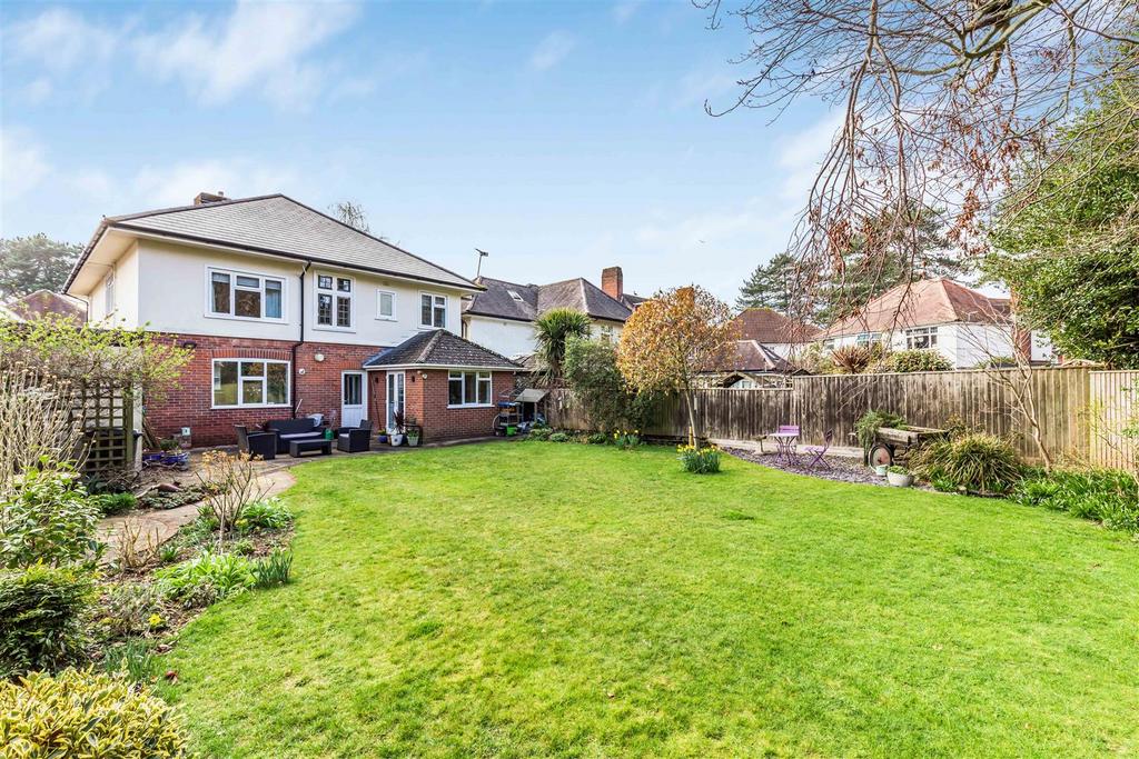 8 Thistlebarrow Road, Bournemouth-Small-Portico Mar