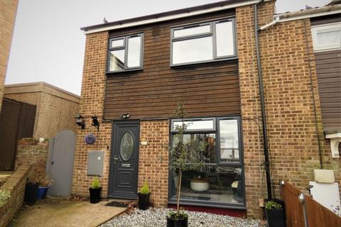 40 Ifield Way, Gravesend, DA12 5UJ