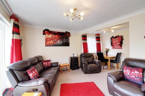 3 bedroom semi-detached house for sale, Boothferry Road, Hessle