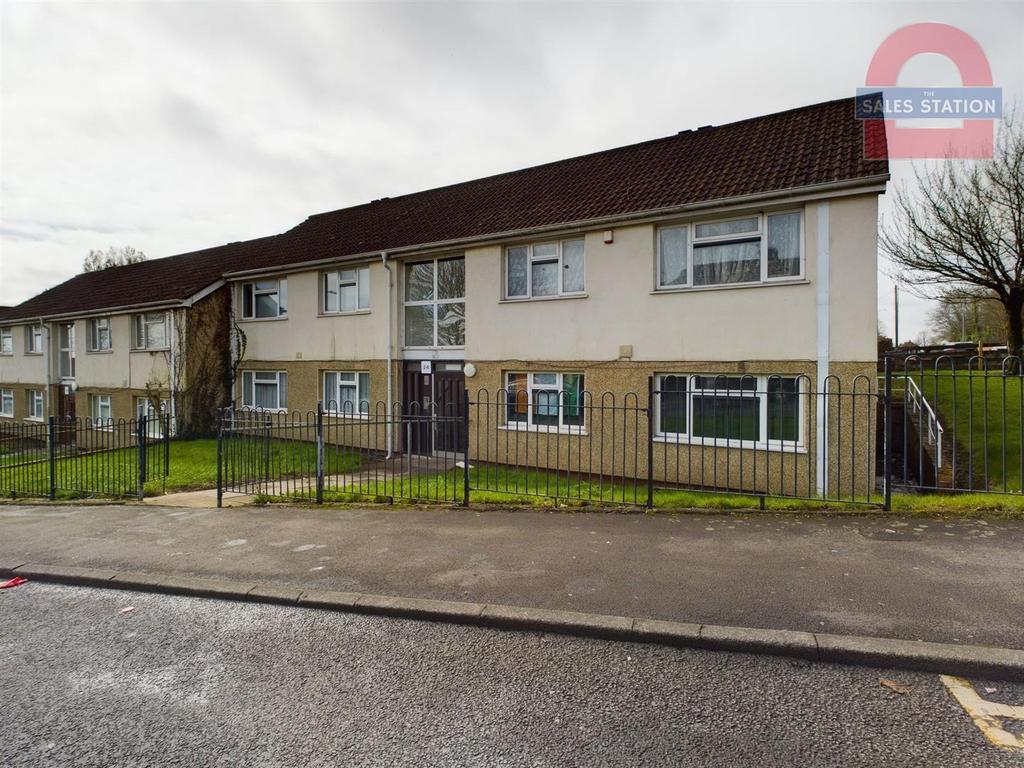 Abergele Road, Rumney, Cardiff 2 bed flat £80,000