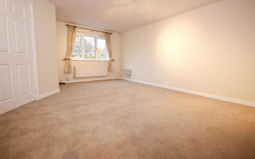 Park, Warwick Gates, Warwick 3 bed detached house £1,300
