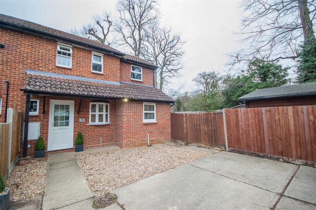 Buttermere, Great Notley, Braintree 3 bed end of terrace house for sale