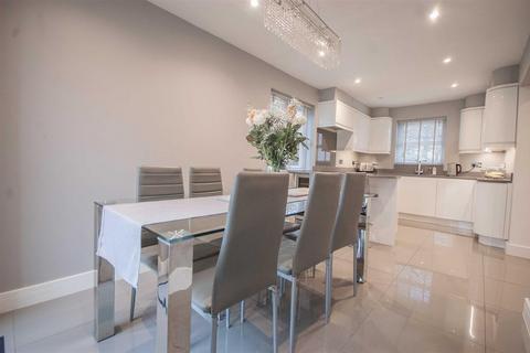 28 Buttermere, Great Notley, Braintree, CM77 7UY