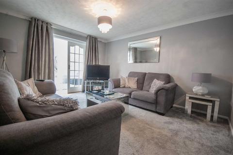 28 Buttermere, Great Notley, Braintree, CM77 7UY