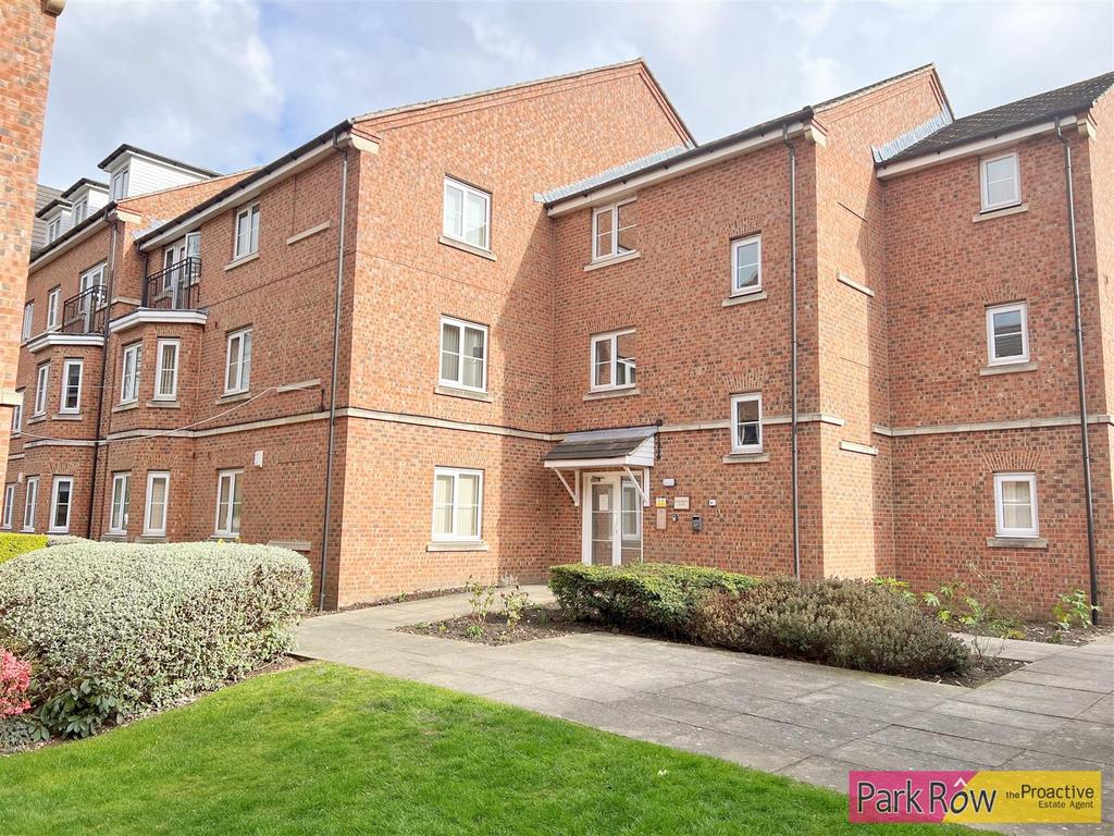 Castle Grove, Pontefract 2 bed for sale £90,000