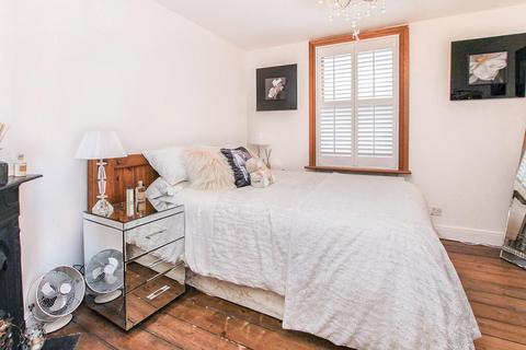 19 Cloverly Road, Ongar, CM5 9BX