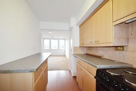 1 bedroom flat for sale, Justin Close, Brentford