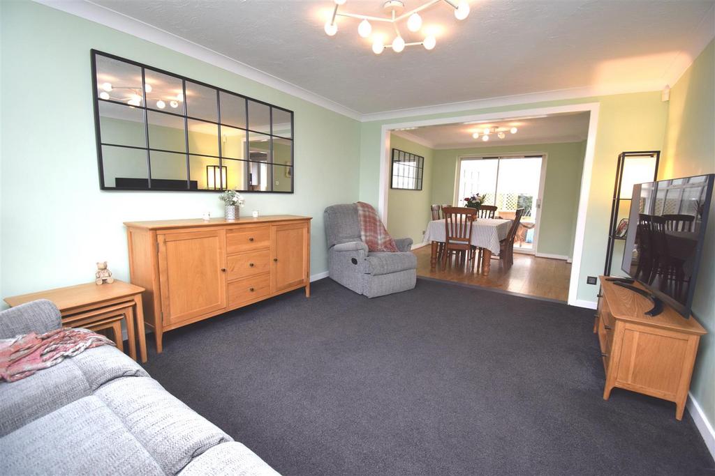 Fenwick Close, Westhoughton, Bolton 4 bed detached house £355,000