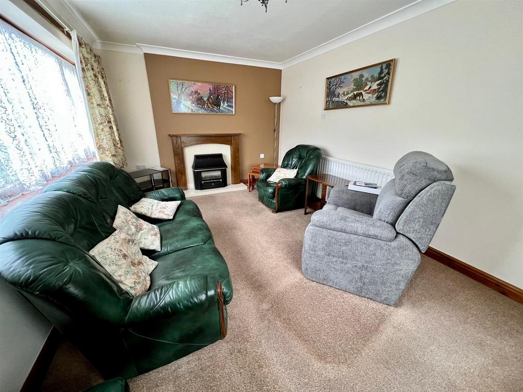 Balmoral Road, Wordsley, DY8 5JB 3 bed semidetached house £239,995